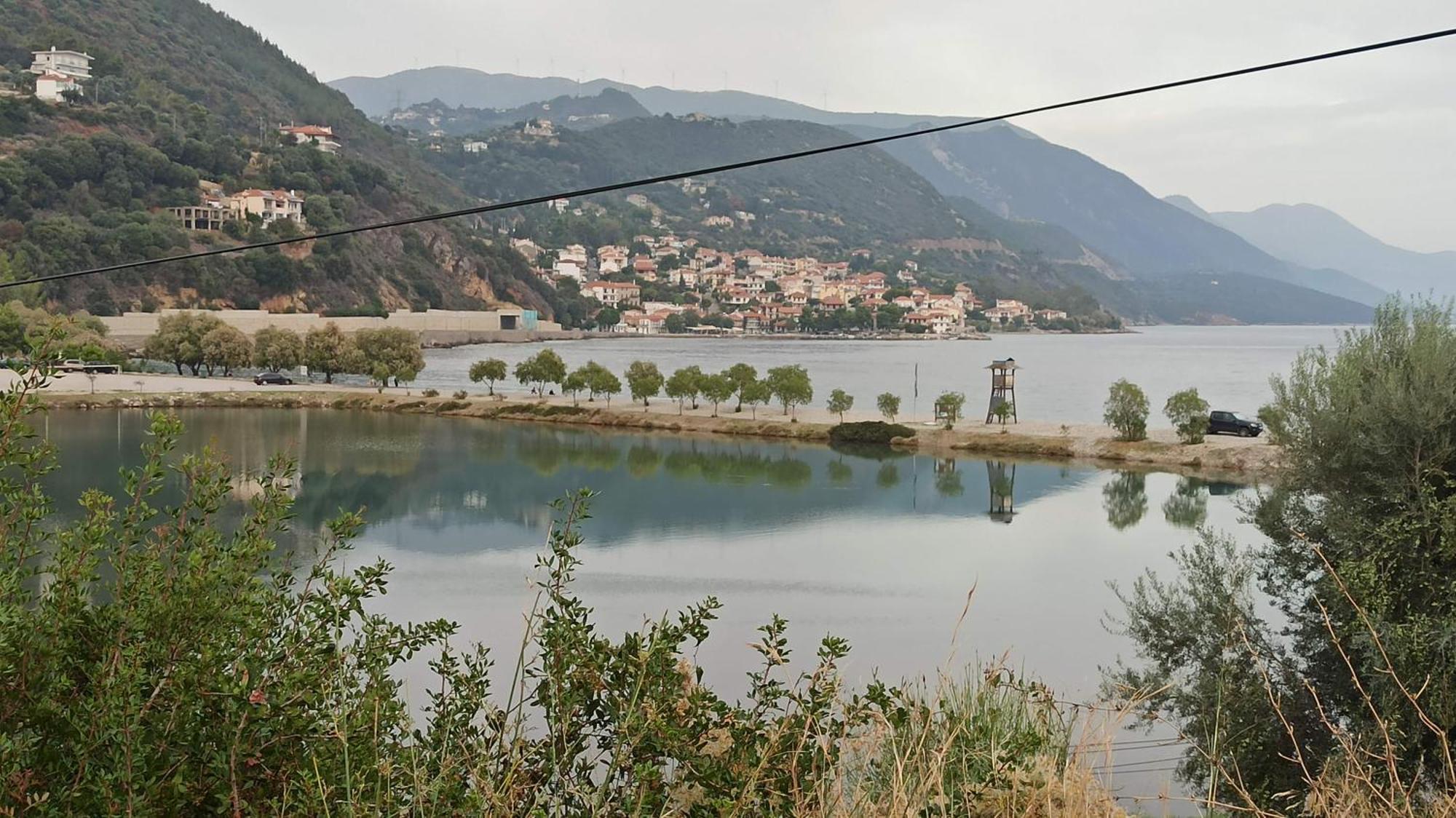 Nafpaktos Cottage By The Sea For Travelers And Dreamers! Eksteriør billede