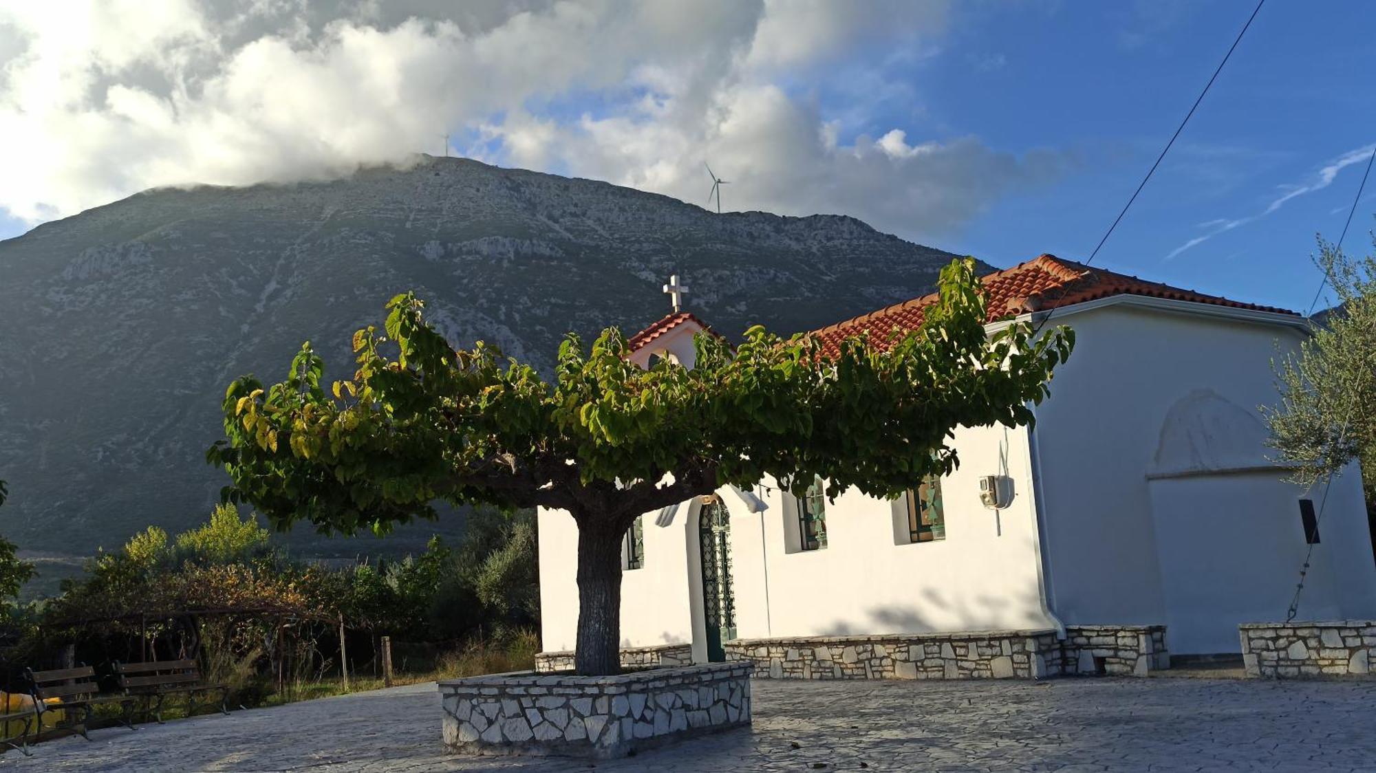 Nafpaktos Cottage By The Sea For Travelers And Dreamers! Eksteriør billede